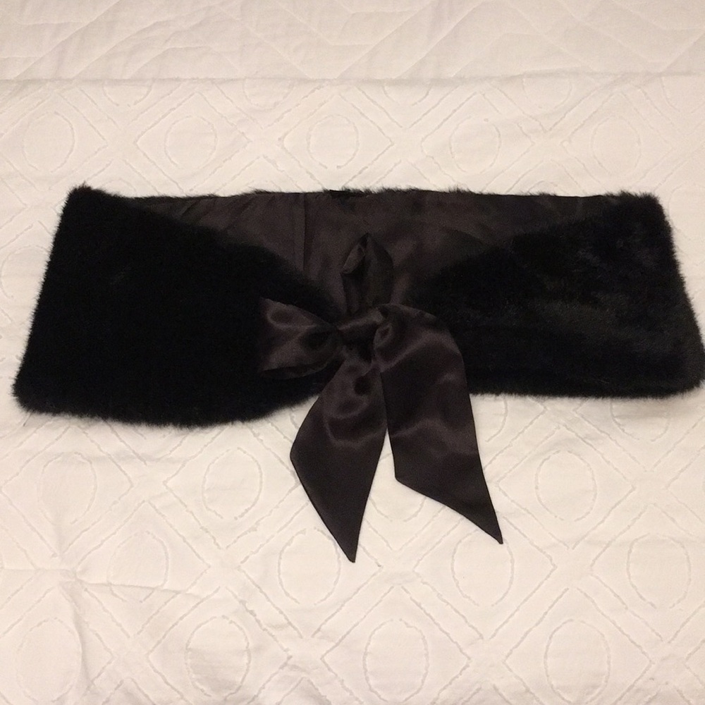 Black faux fur shawl wrap